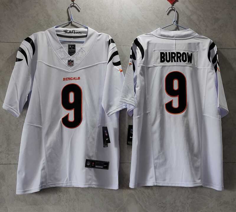 Men%27s Cincinnati Bengals #9 Joe Burrow White 2023 F.U.S.E. Vapor Untouchable Limited Stitched Jersey